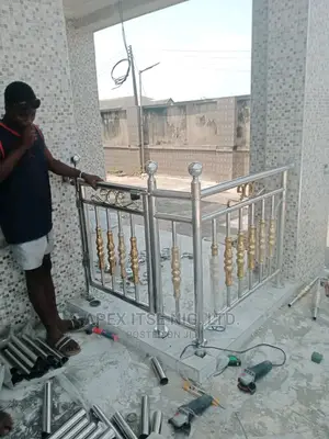 Gold Cuby Stainless Handrail