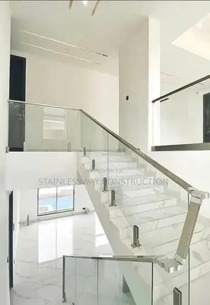 Frameless Staircase Handrail