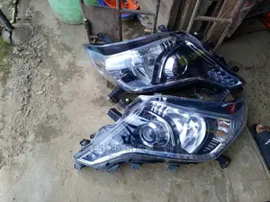 Headlamp Toyota Land Cruiser Prado 2015