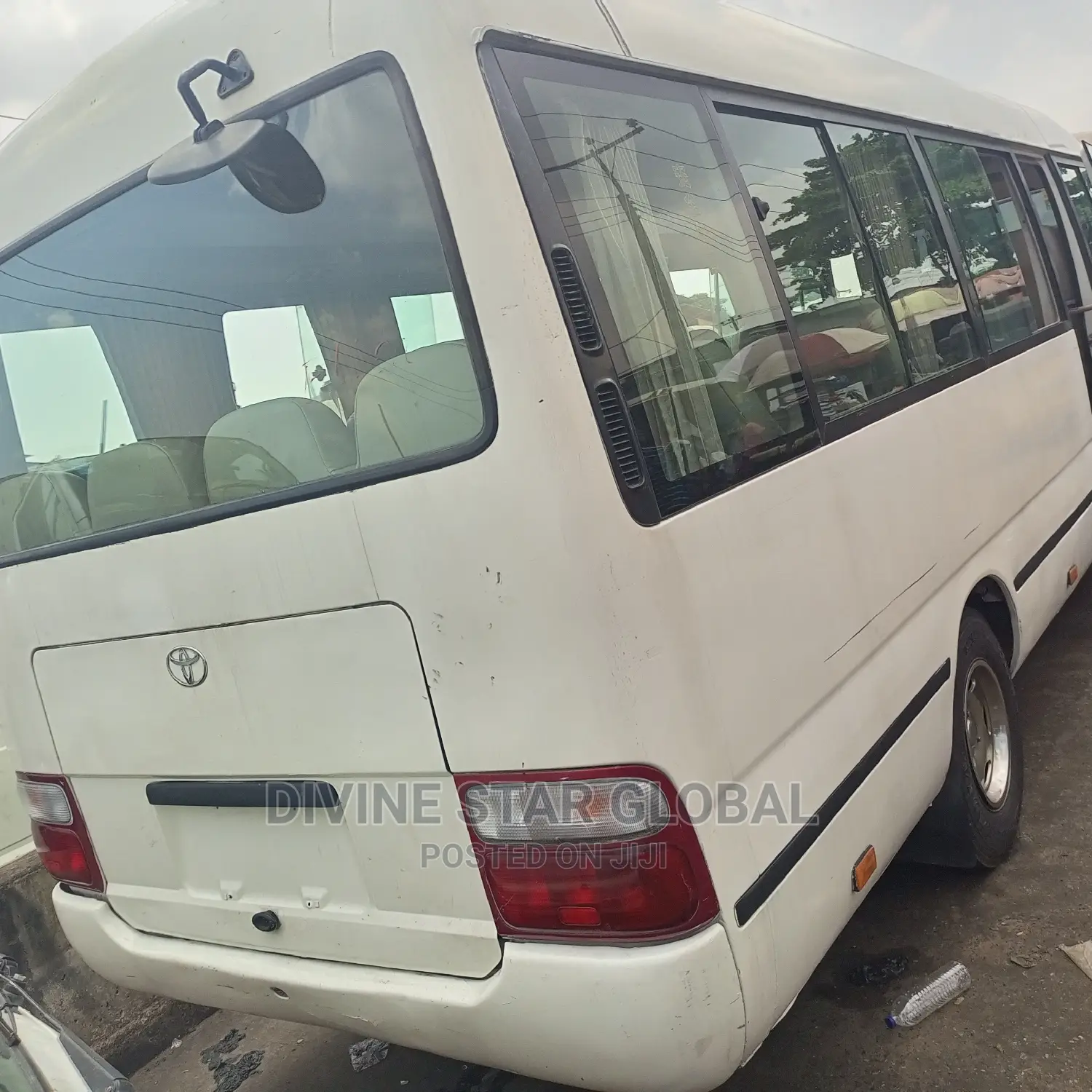 Toyota Coaster 2012 Gold