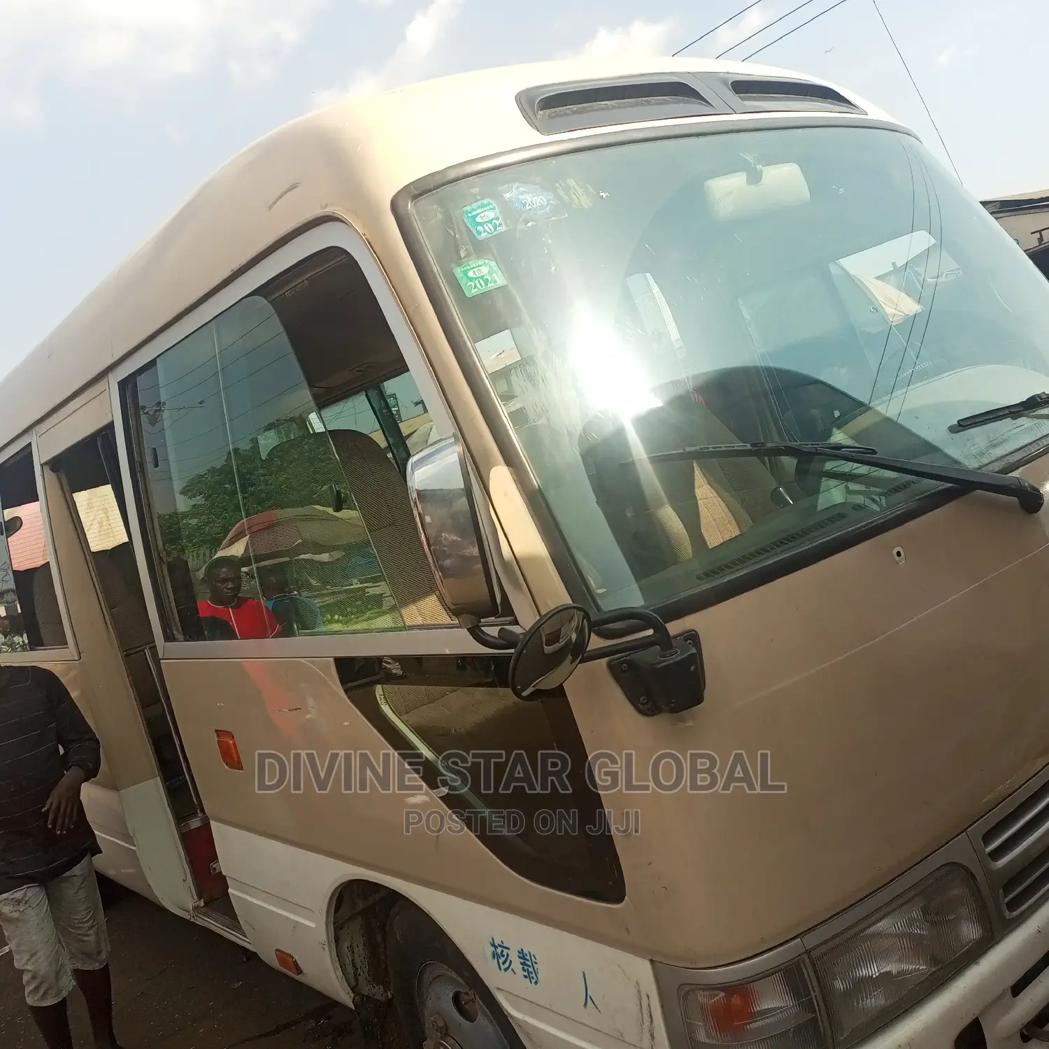 Toyota Coaster 2010 Gold