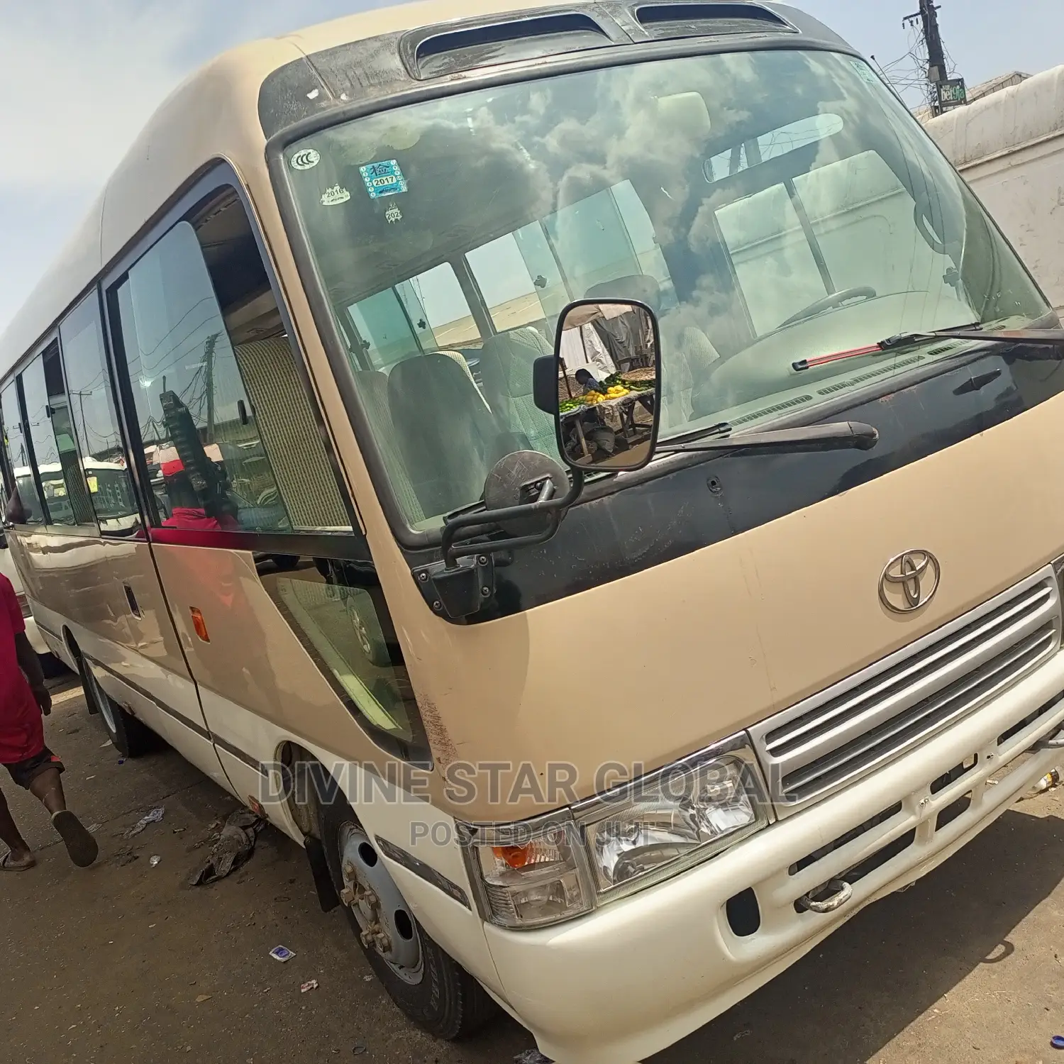 Toyota Coaster 2013 Gold