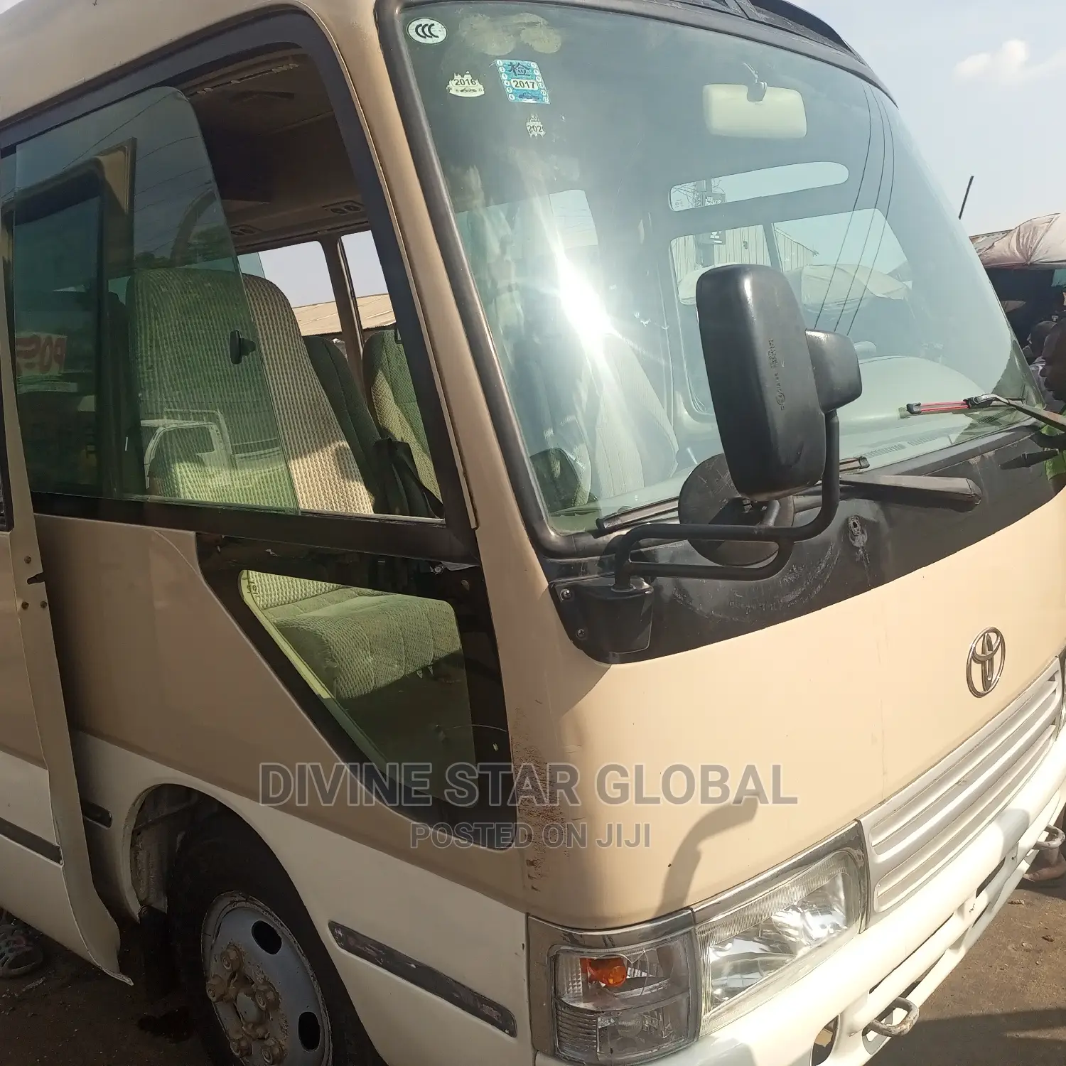 Toyota Coaster 2013 Gold