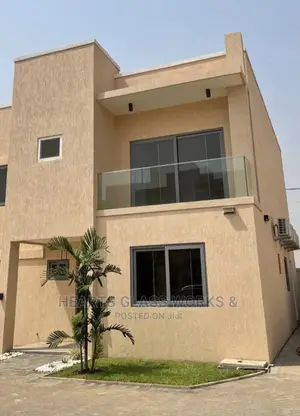 10mm Frameless Tempered Glass (Certified Installation)