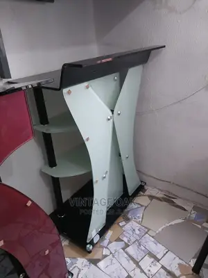 Higher Grade Foreign Pulpit.