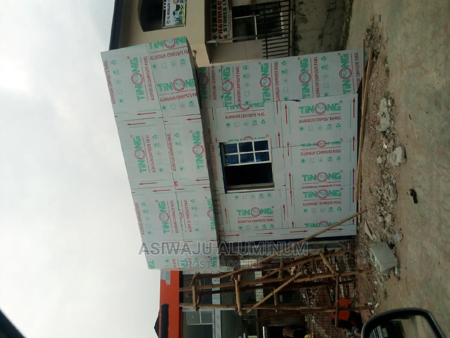 Aluko Board.Wall Cliding