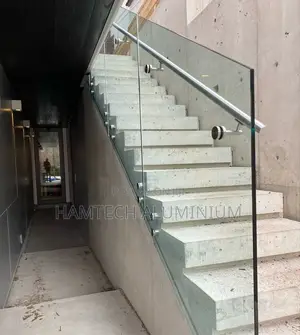 Photo - Glass Stainless Handrail