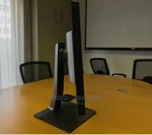 32 Inches Samsung Accurate Monitor