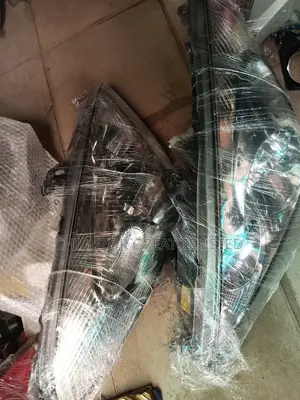 Set of Headlamp Es 300 Charger Type