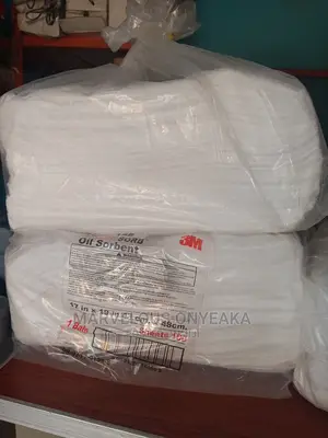 Oil Absorbent Pad 100pcs