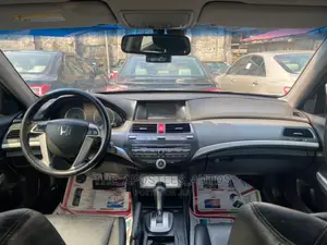 Honda Accord 2011 Silver