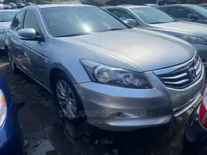 Honda Accord 2011 Silver