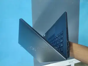 Laptop Dell Latitude 5400 8GB Intel Core I7 SSD 256GB