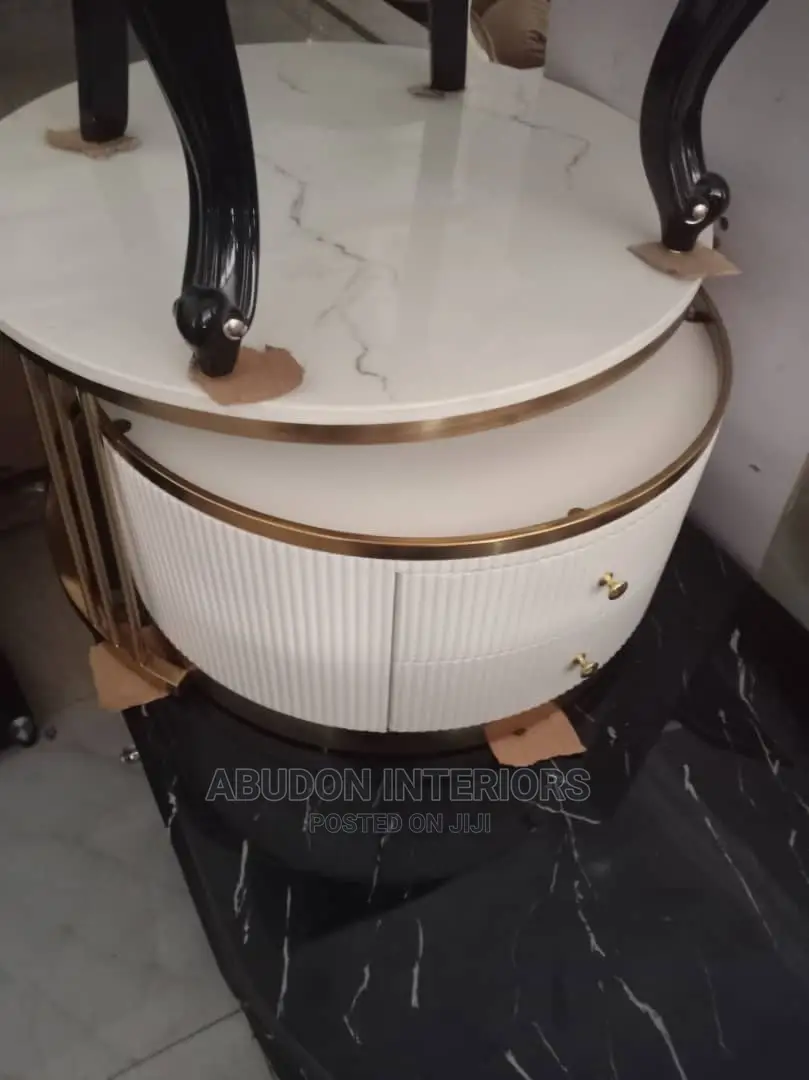 Adjustable Center Table