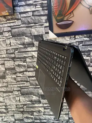 Laptop Asus Q524UQ 12GB Intel Core i7 SSD 256GB