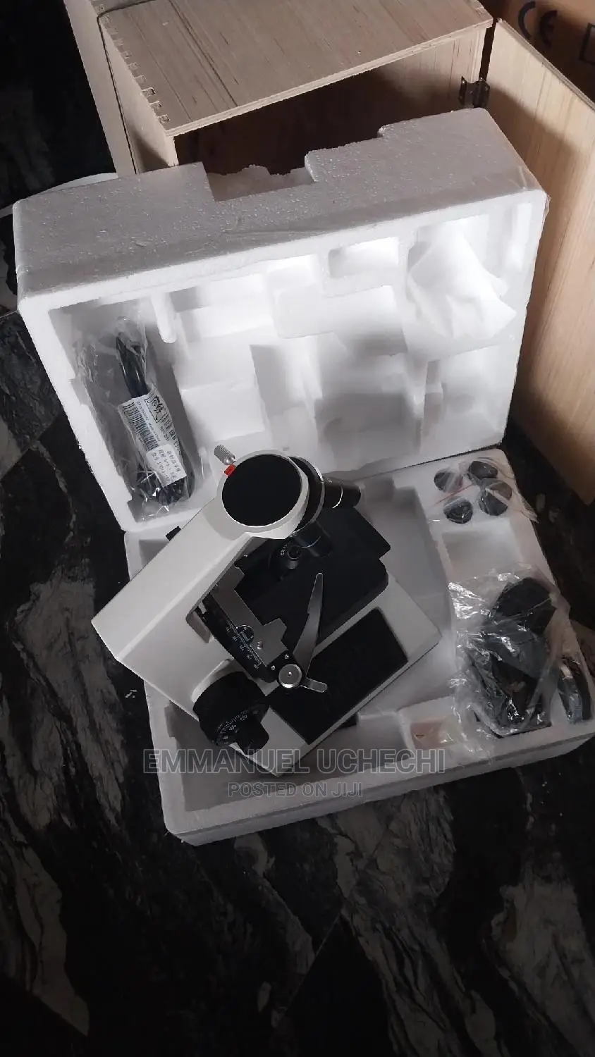 Microscope