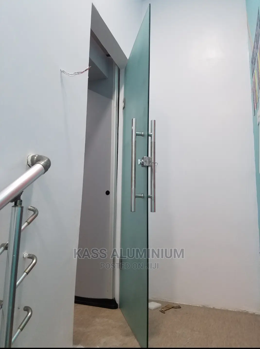 Frosted Hinge Door