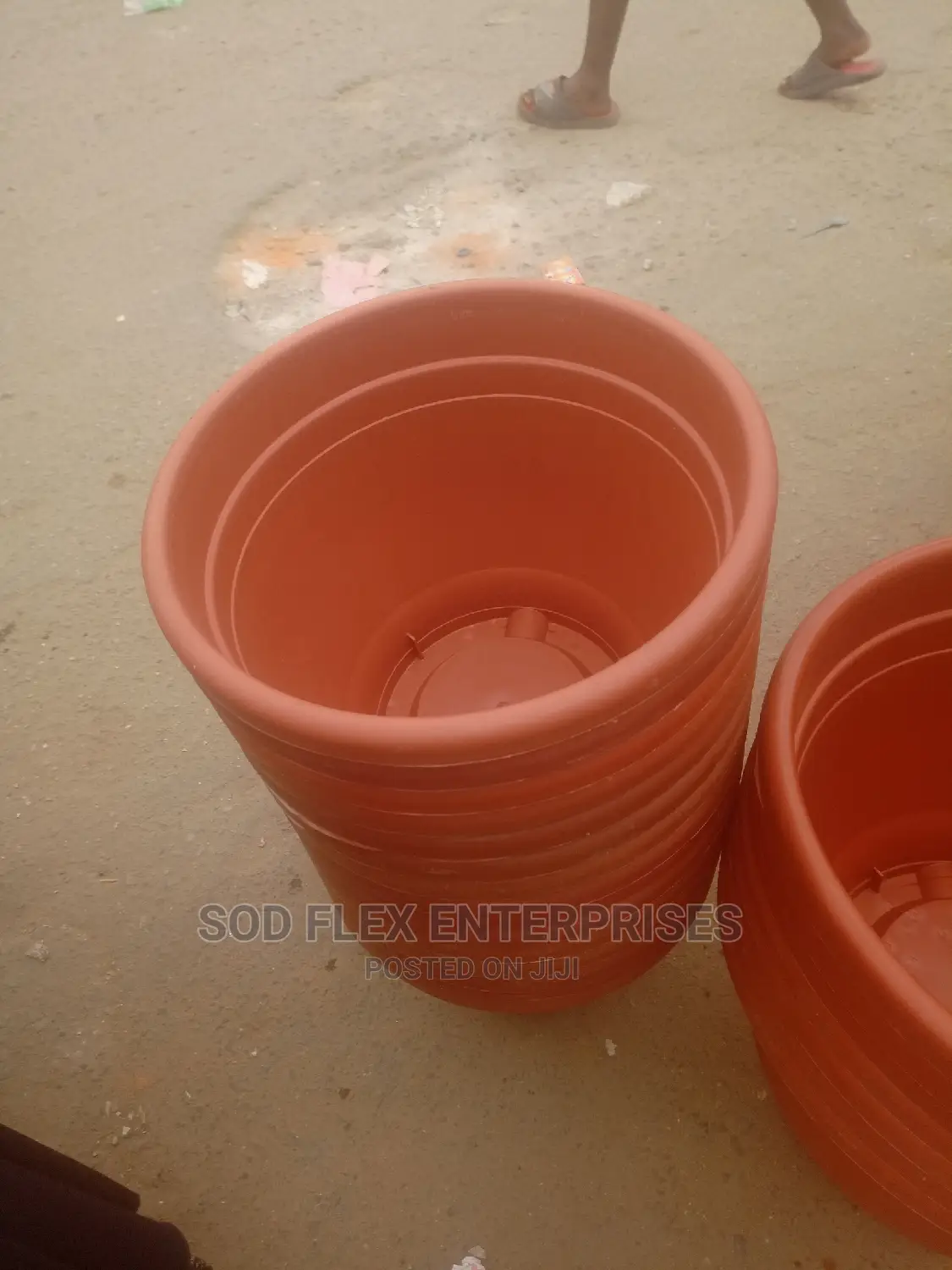 Medium Flower Pot