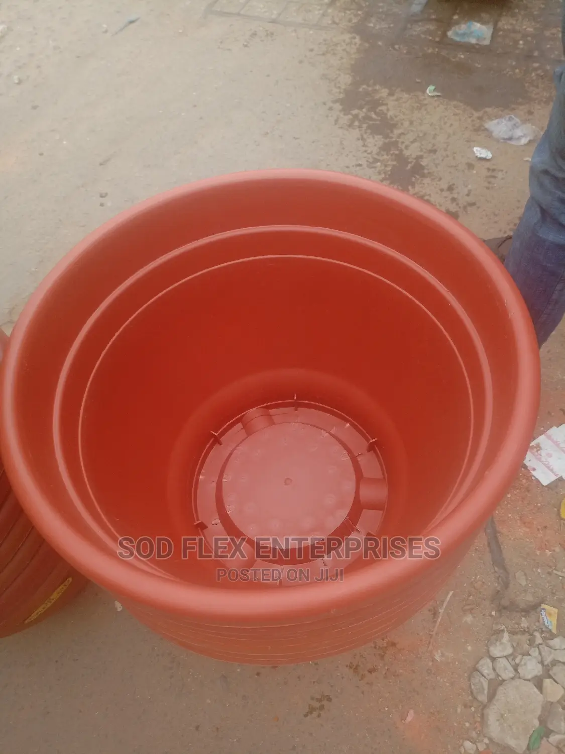 Medium Flower Pot