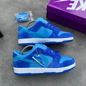 Nike SB Dunk Low “Blue Raspberry” Sneaker