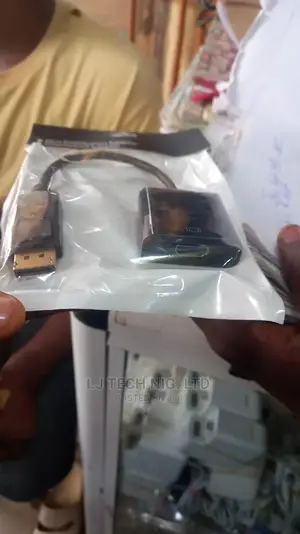 Display to HDMI Adapter