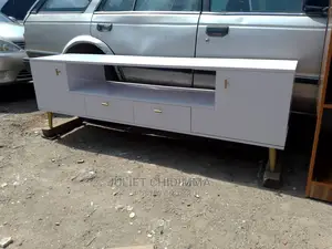A Quality Tv Shelf