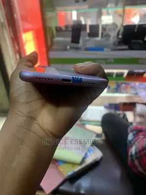 Apple iPhone 11 64 GB Purple