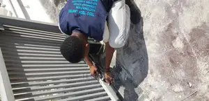 Self Supporting Sliding Gate Operator