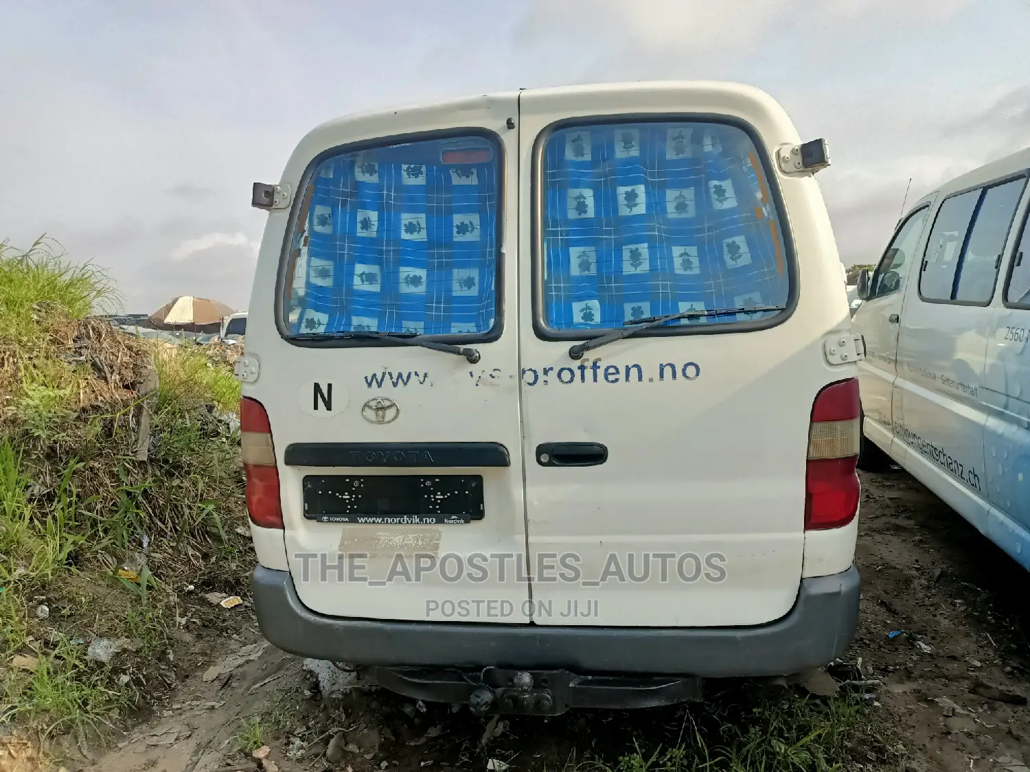 Toyota HiAce 2005 White