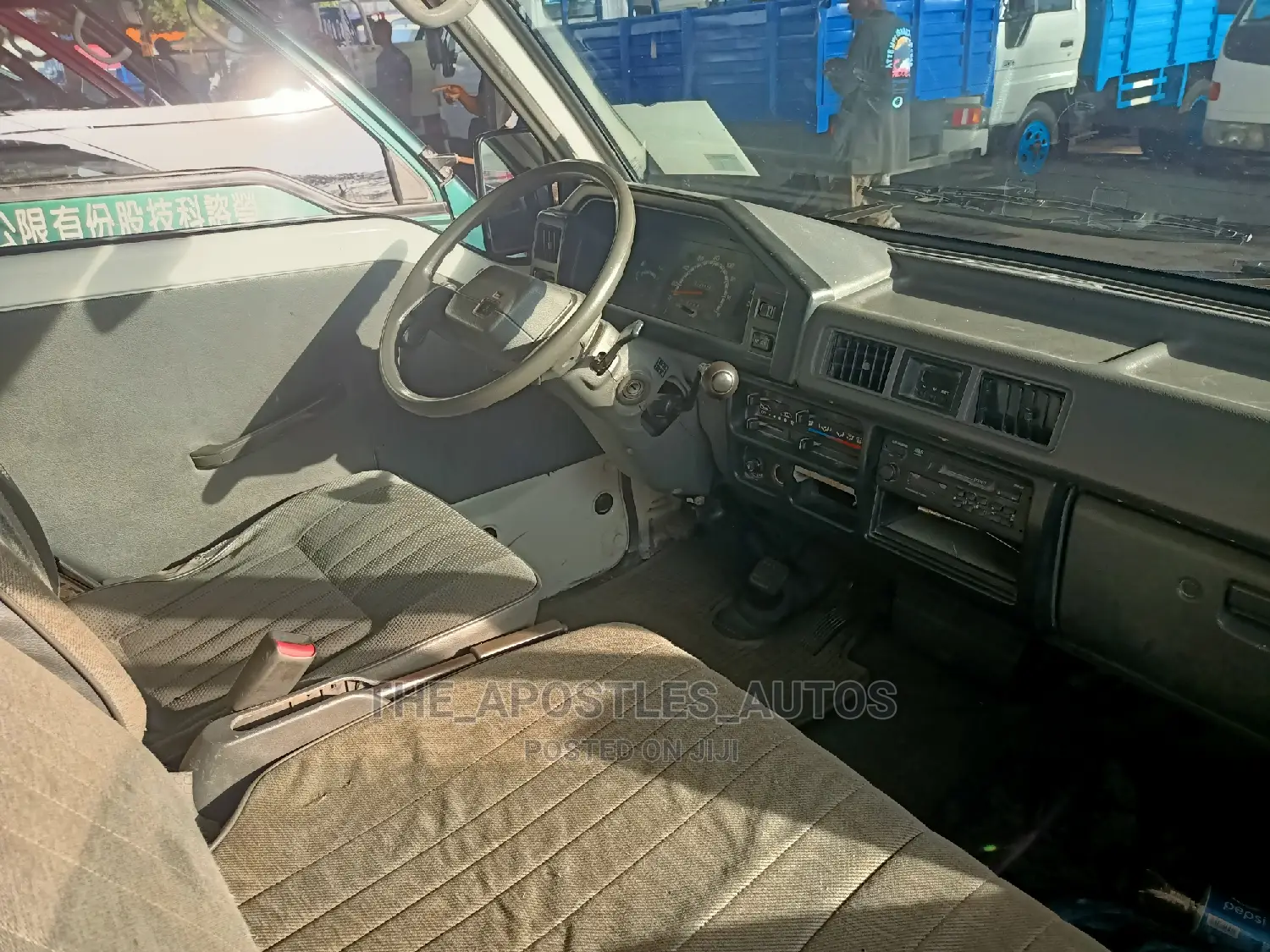 Mitsubishi L300 2000 White