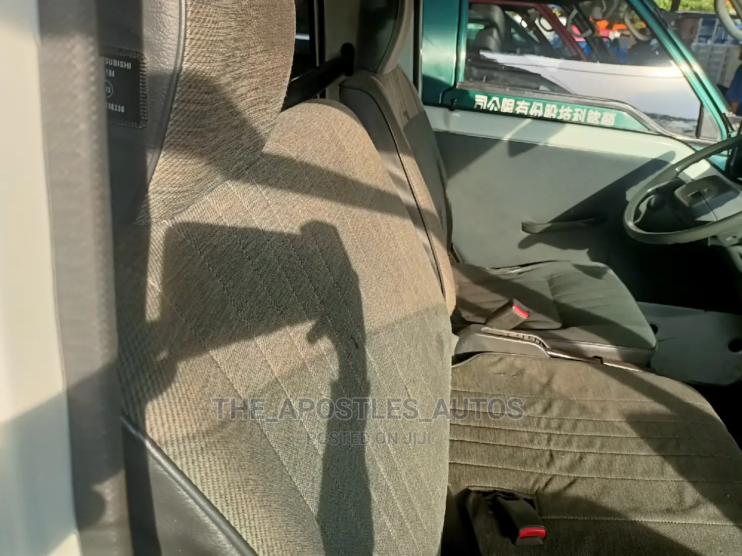 Mitsubishi L300 2000 White