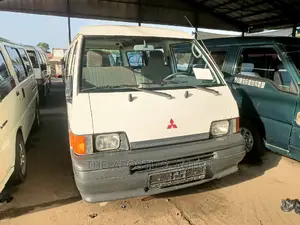 Mitsubishi L300 2000 White