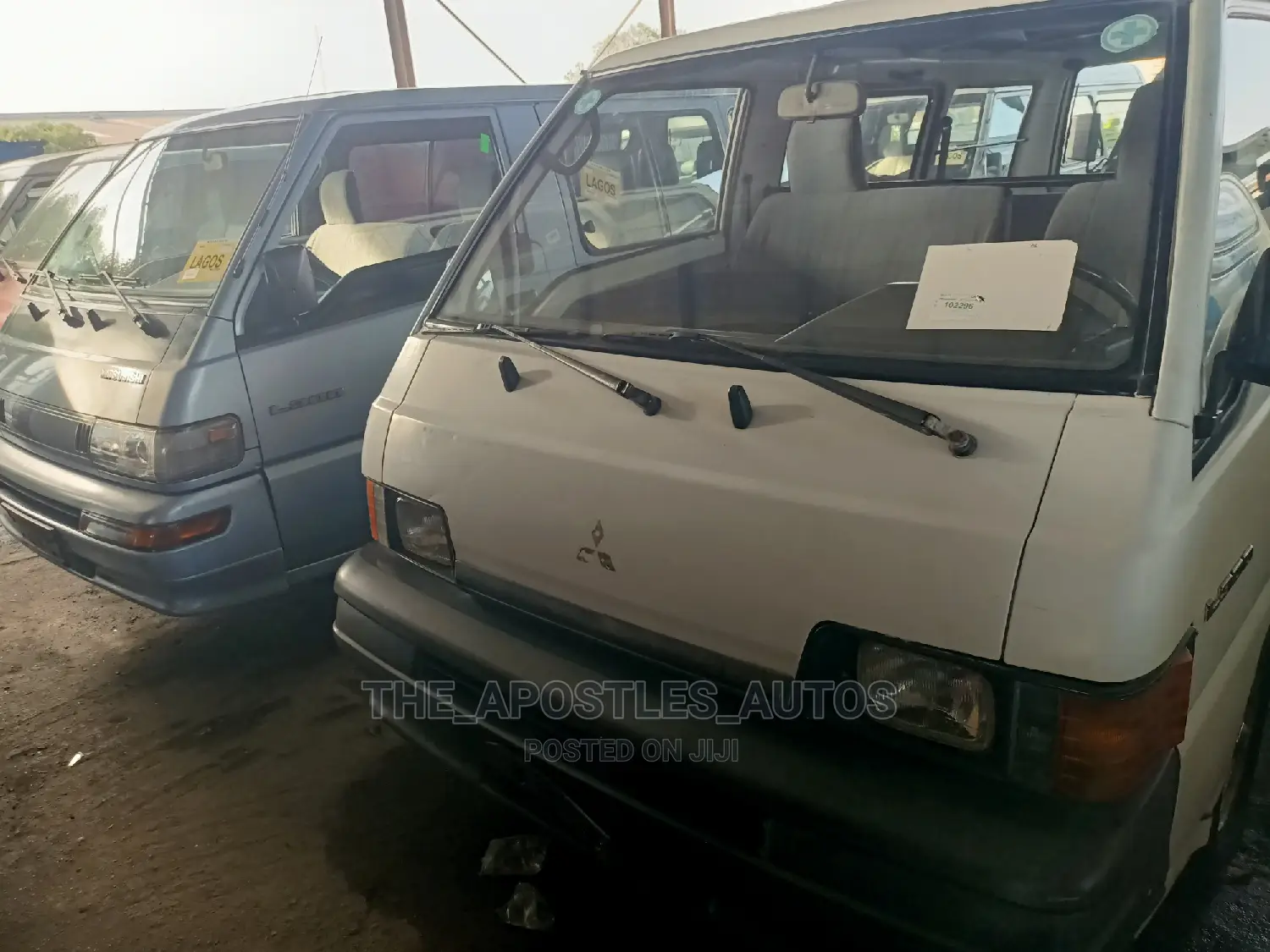 Mitsubishi L300 2004 White