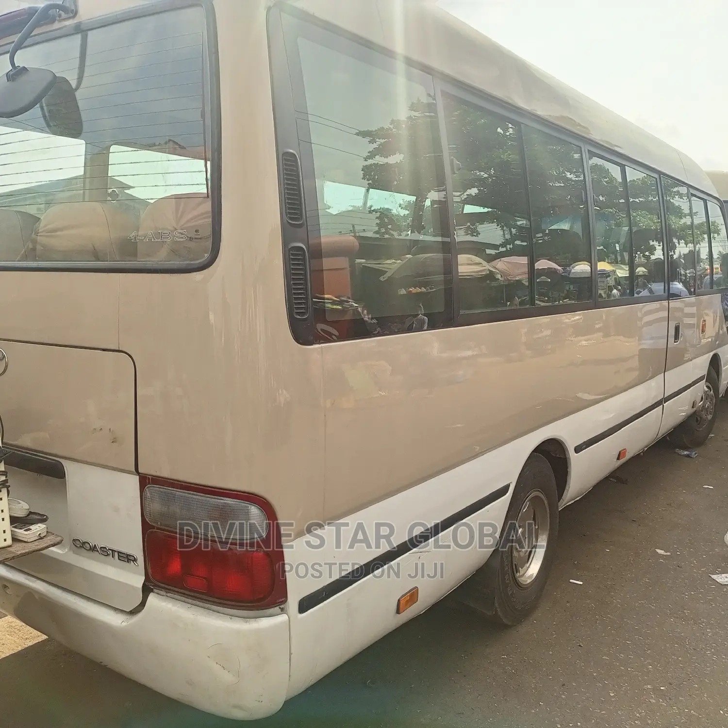 Toyota Coaster 2012 Gold