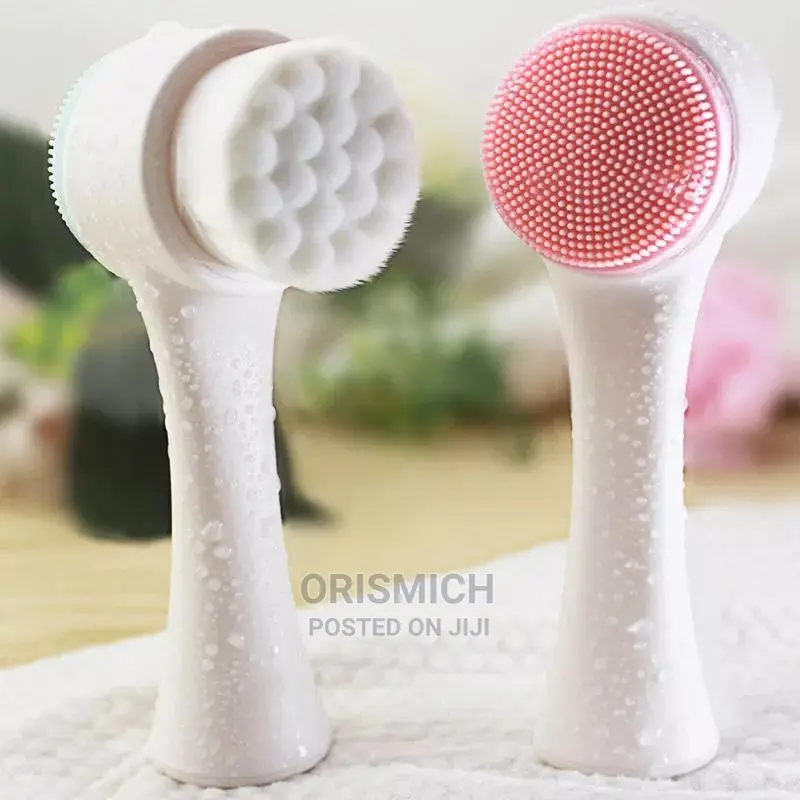 Face Massaging Brush