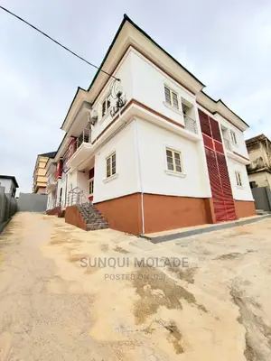 Furnished 3bdrm Apartment in An Estate In Oke Ira for rent