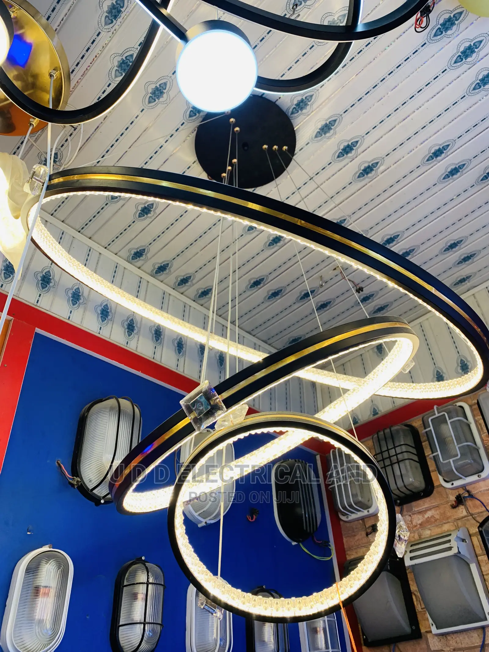 Dropping Chandelier By3 3color Lights Very Quality