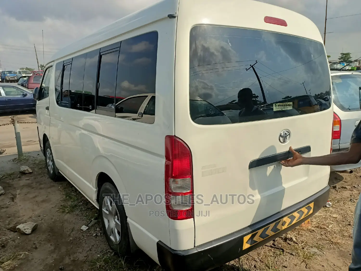 Toyota HiAce 2013 White