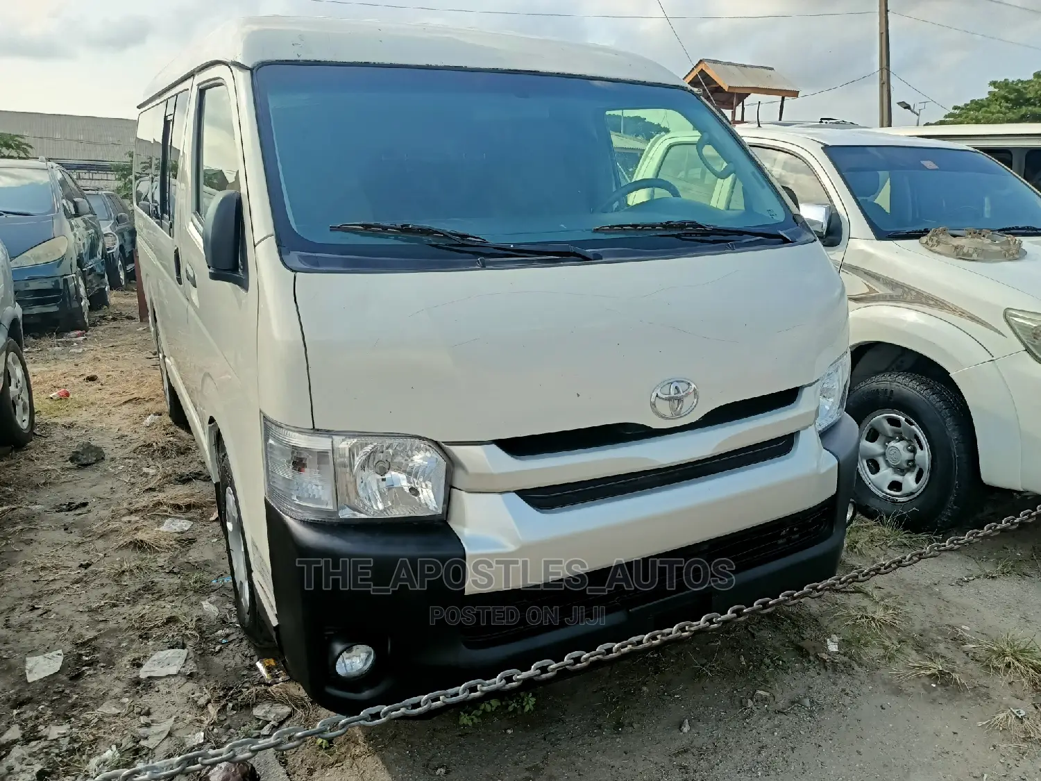 Toyota HiAce 2013 White