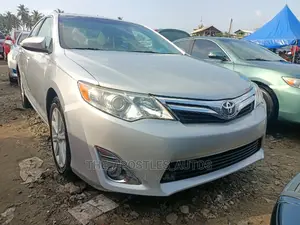 Toyota Camry 2014 Silver