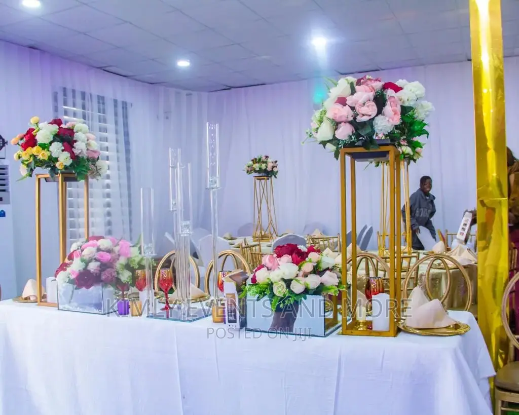 Intimate Wedding Decor