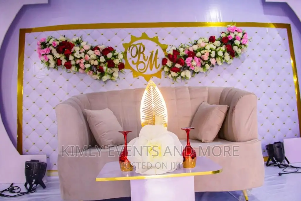 Intimate Wedding Decor