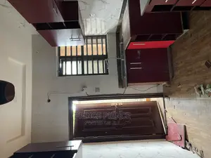 Furnished 3bdrm Block of Flats in Surulere for rent