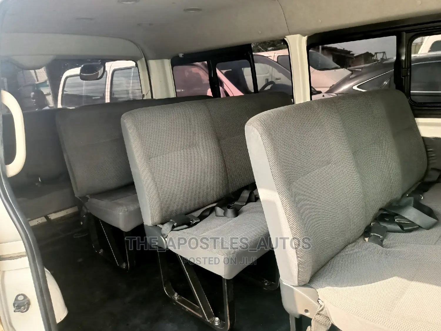 Toyota HiAce 2014 White