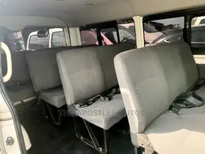 Toyota HiAce 2014 White