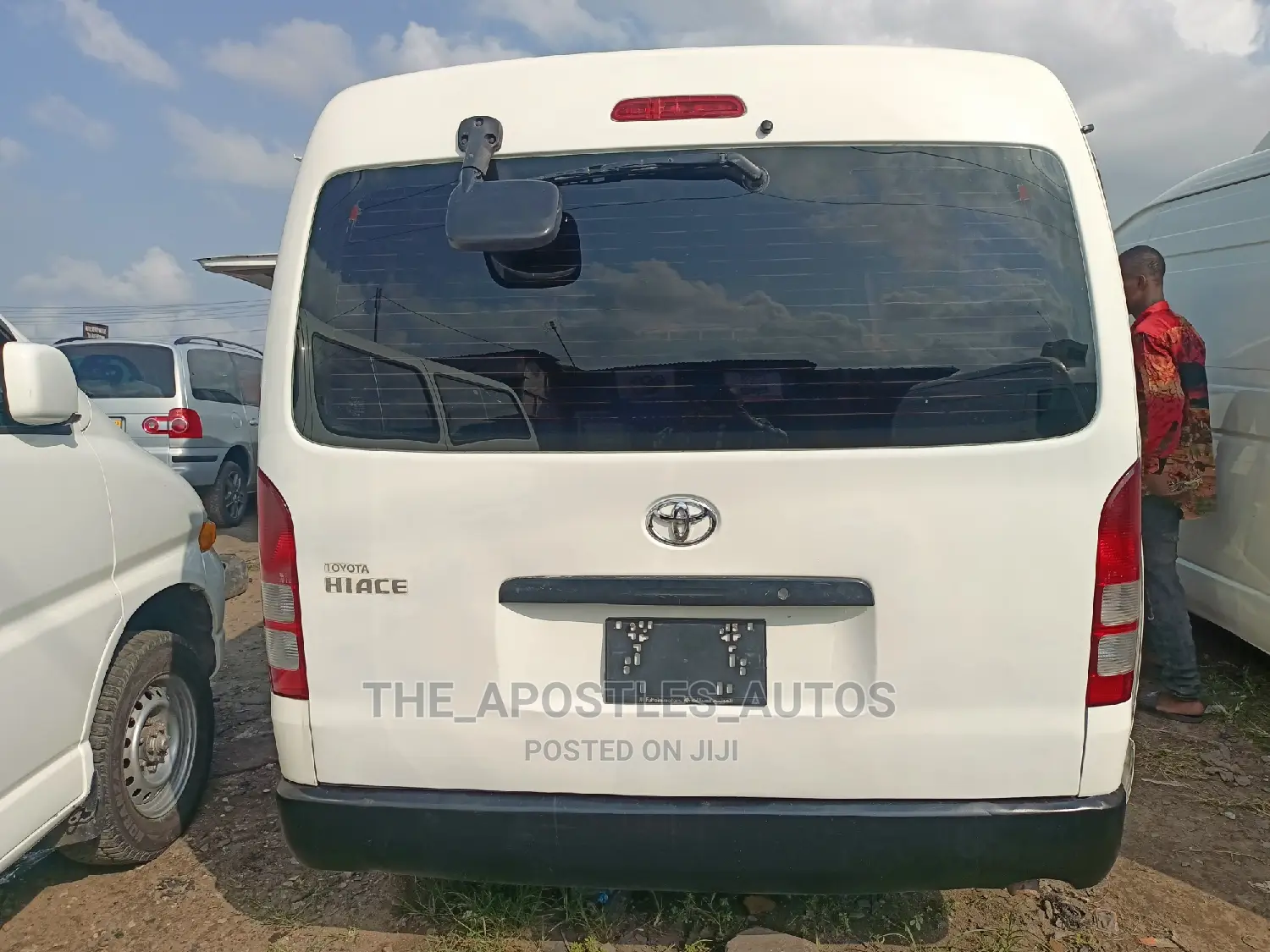 Toyota HiAce 2014 White