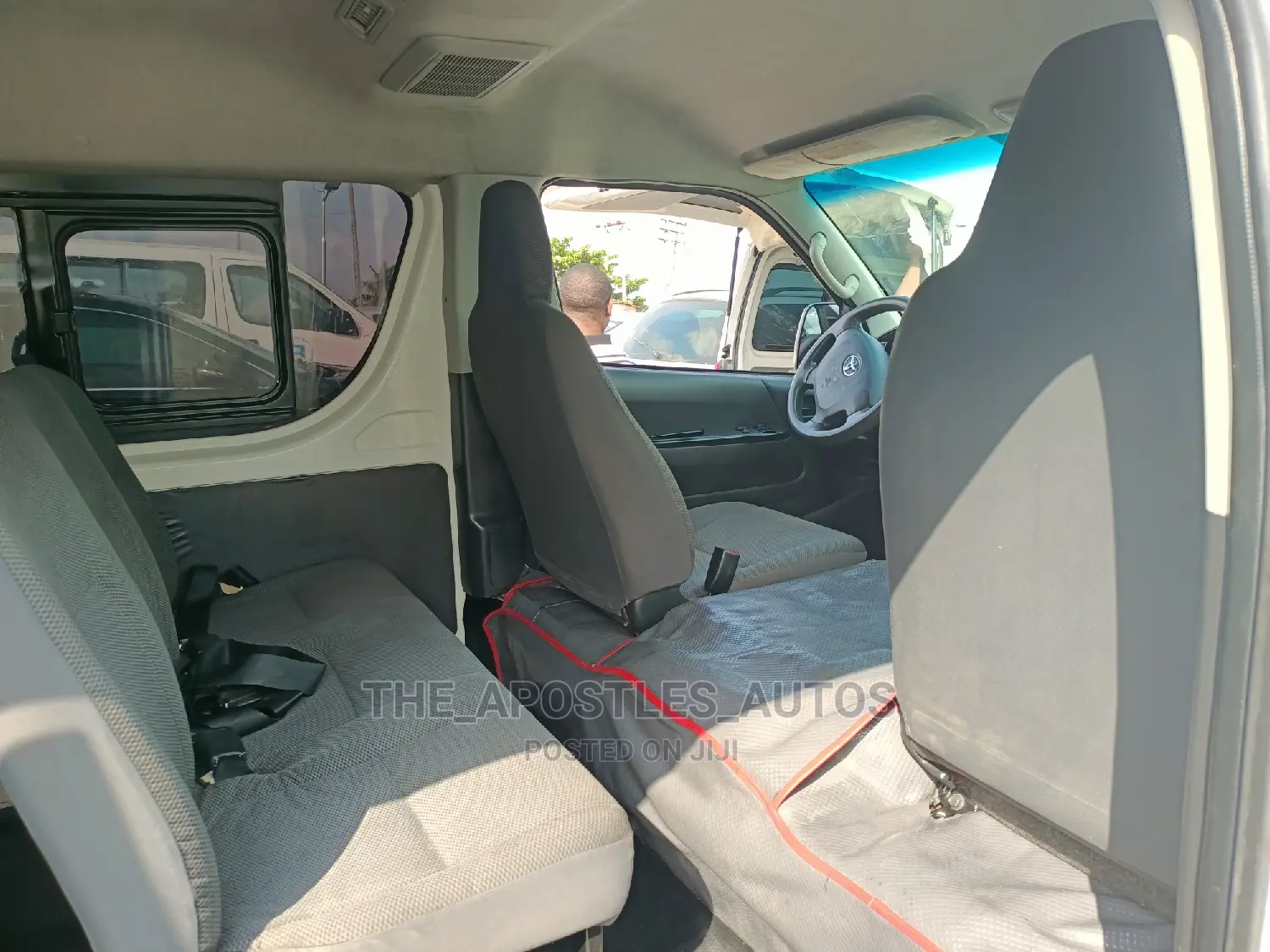 Toyota HiAce 2014 White