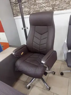 Superior Executive Office Swivel Chair