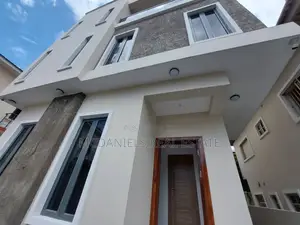 4bdrm Duplex in Lekki Phase 1 for rent