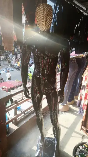 Male Fibre Glossy Black Mannequin With Net Face